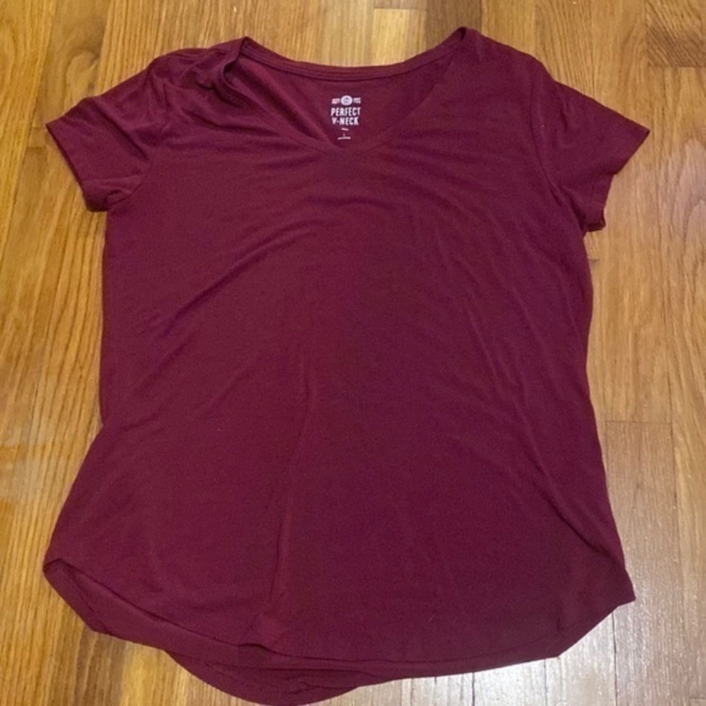 Burgundy size large V Neck short sleeve tee. FREE with bundle purchase